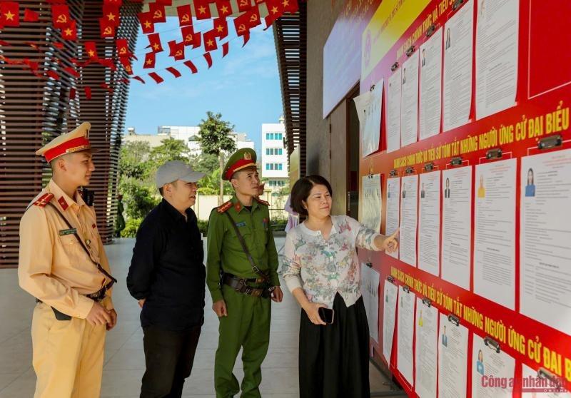 Mỗi lá phiếu khẳng định quyền làm chủ của nhân dân