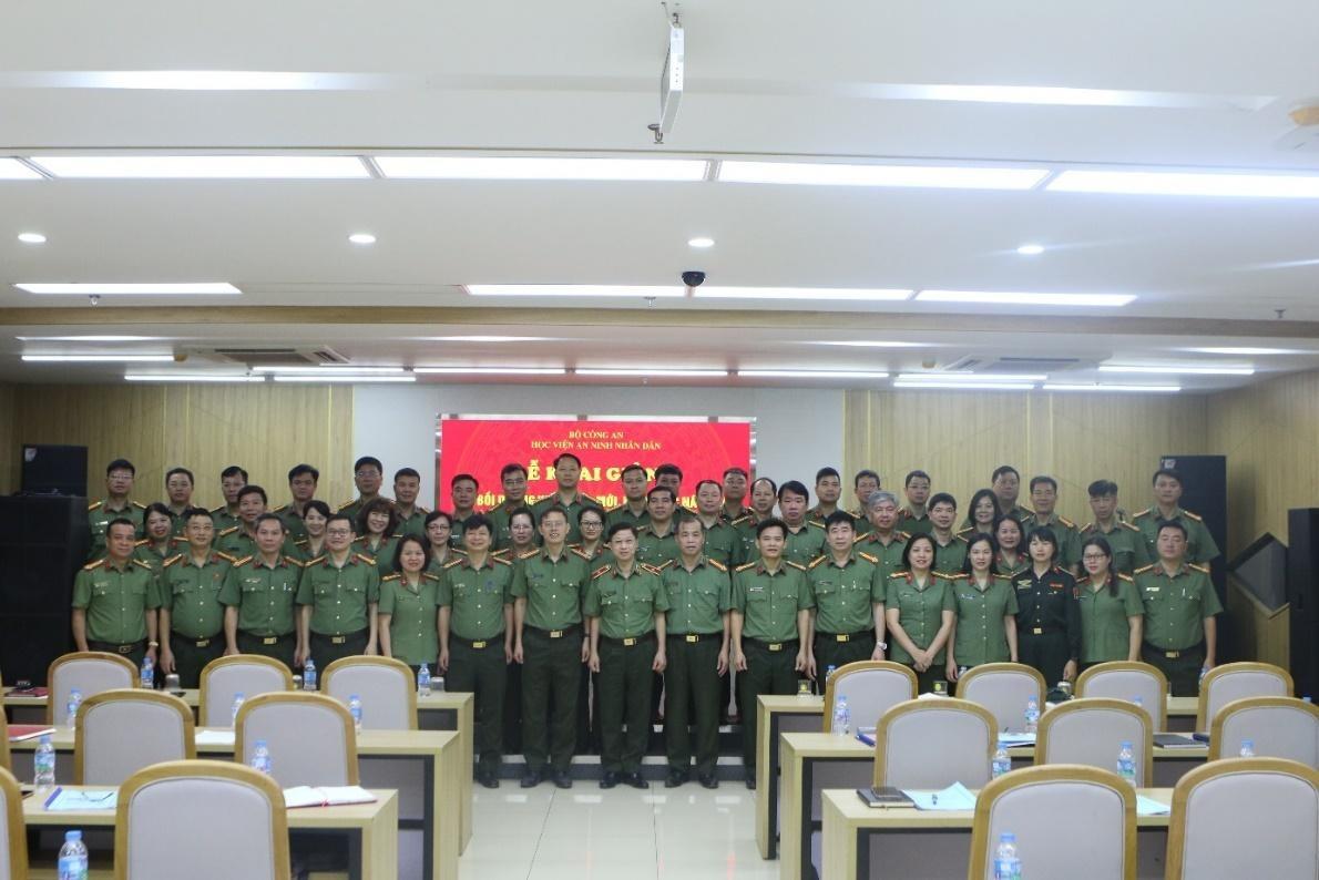 Khai giảng lớp Bồi dưỡng cập nhật kiến thức mới, kiến thức nâng cao cho Phó Trưởng phòng và tương đương lĩnh vực An ninh