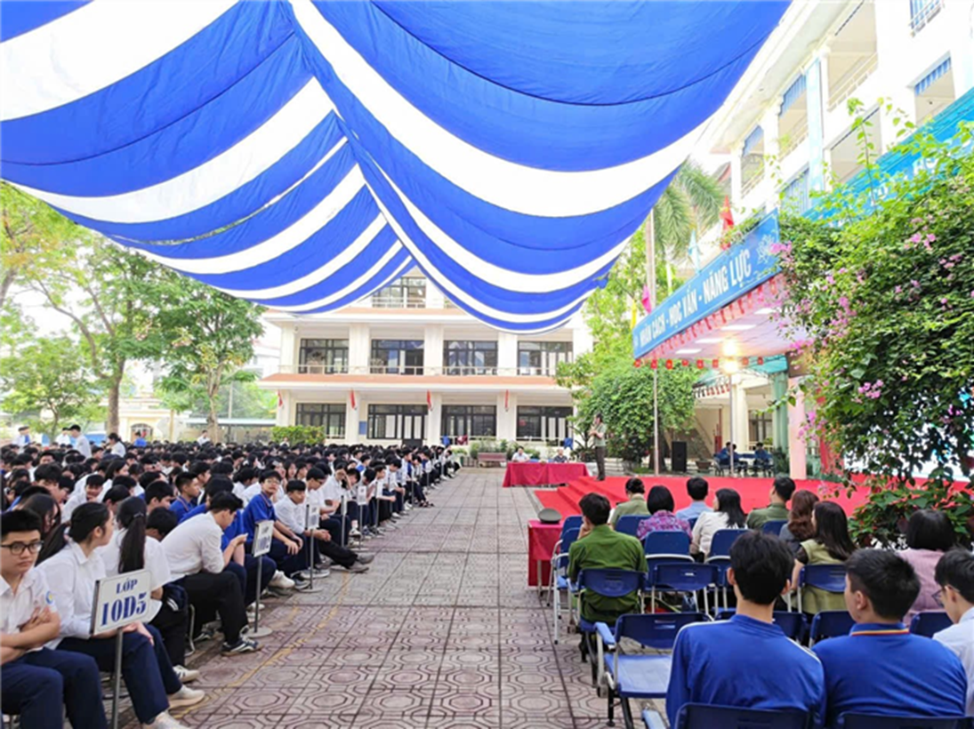 Học viện An ninh nhân dân phối hợp Công an thành phố Hà Nội triển khai mô hình “Trường học Ba nhất về an ninh, an toàn”
