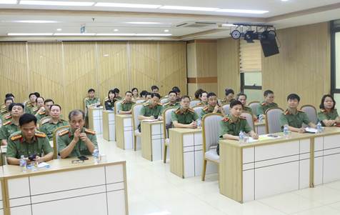 Khai giảng lớp Bồi dưỡng cập nhật kiến thức mới, kiến thức nâng cao cho Phó Trưởng phòng và tương đương lĩnh vực An ninh