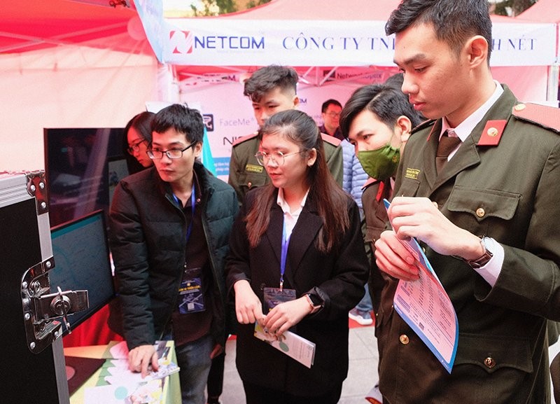 https://hvannd.bocongan.gov.vn/Content/Uploads/2b775718-07e1-4e72-9439-593b2b1ba05aimage-20221223133133-21.jpeg