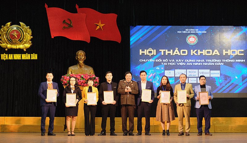 https://hvannd.bocongan.gov.vn/Content/Uploads/2d25a400-287e-4eb3-b379-c3f3735feabcimage-20221223133133-22.jpeg