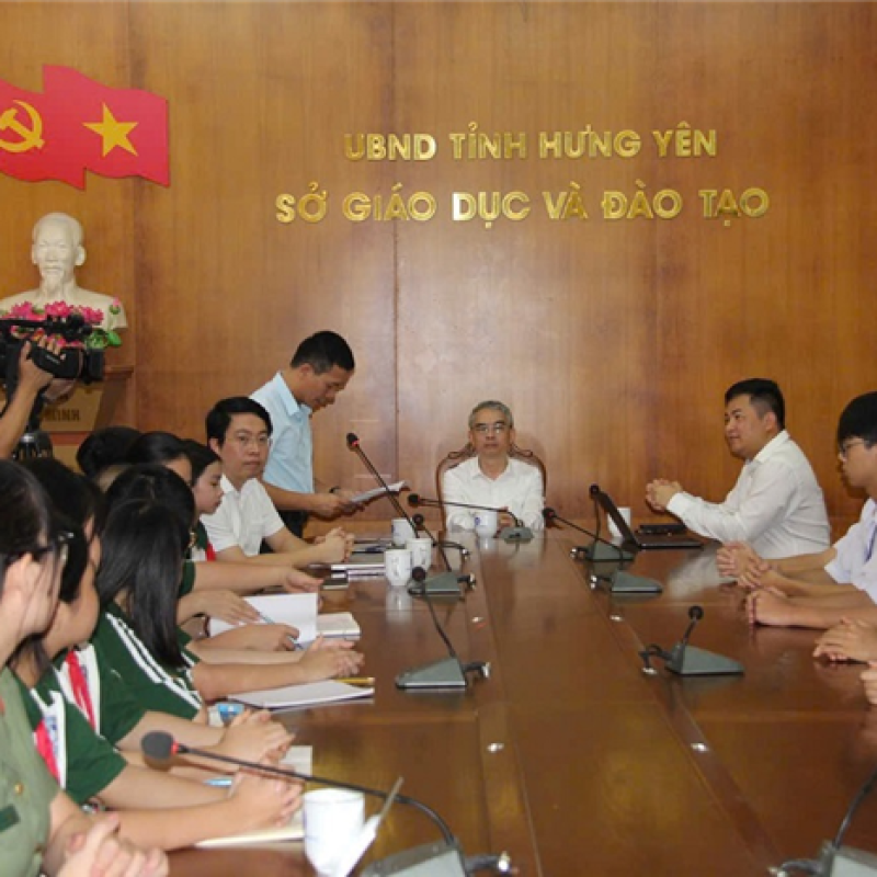 Học viện An ninh nhân dân tham gia tuyên truyền, tập huấn về chuyển đổi số, kỹ năng số và an ninh mạng cho học sinh tỉnh Hưng Yên