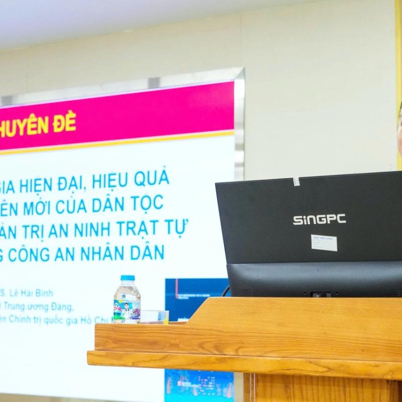 Đồng chí Lê Hải Bình - Uỷ viên Trung ương Đảng, Phó Giám đốc Thường trực Học viện Chính trị quốc gia Hồ Chí Minh giảng dạy tại Học viện An ninh nhân dân