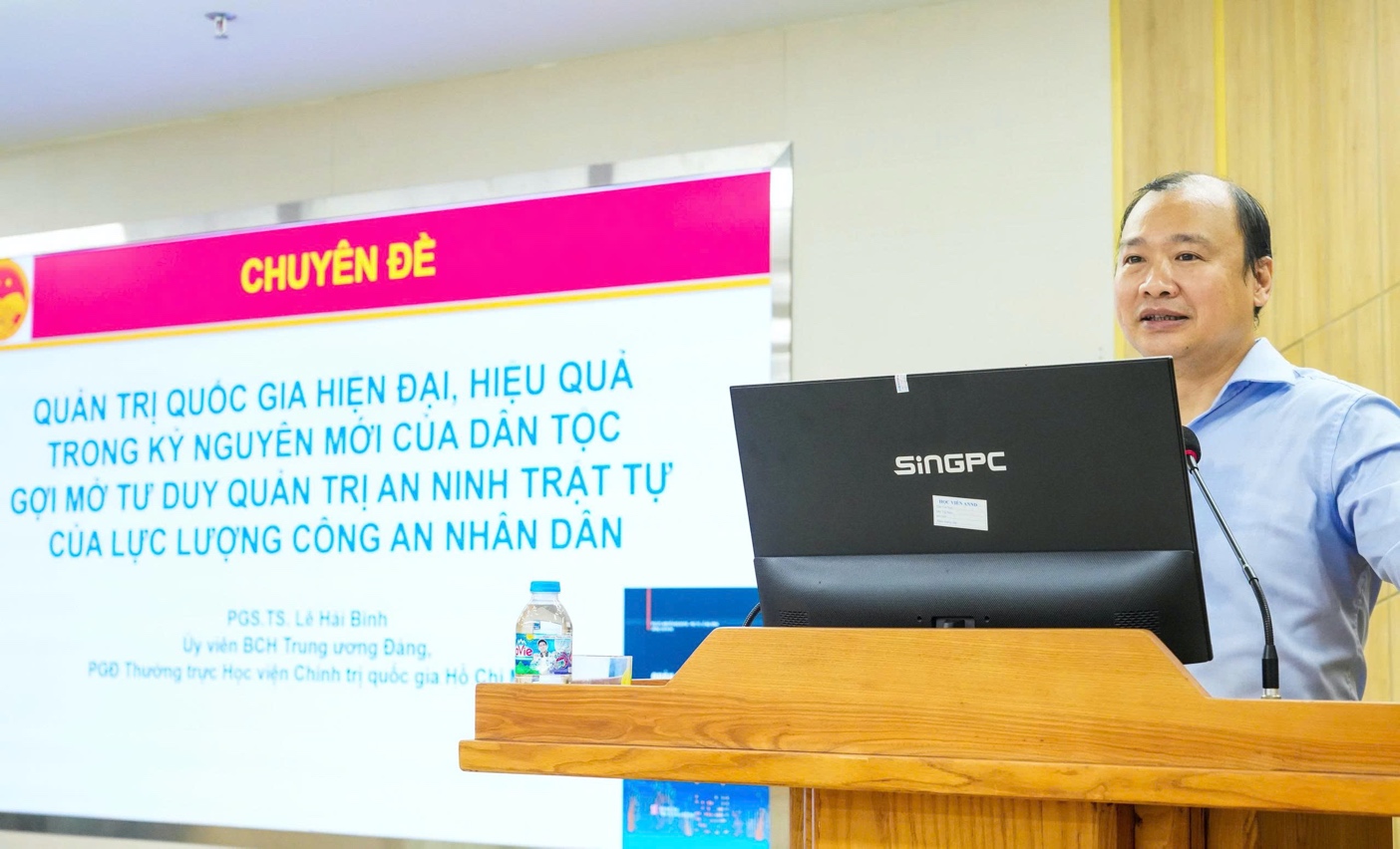 Đồng chí Lê Hải Bình - Uỷ viên Trung ương Đảng, Phó Giám đốc Thường trực Học viện Chính trị quốc gia Hồ Chí Minh giảng dạy tại Học viện An ninh nhân dân