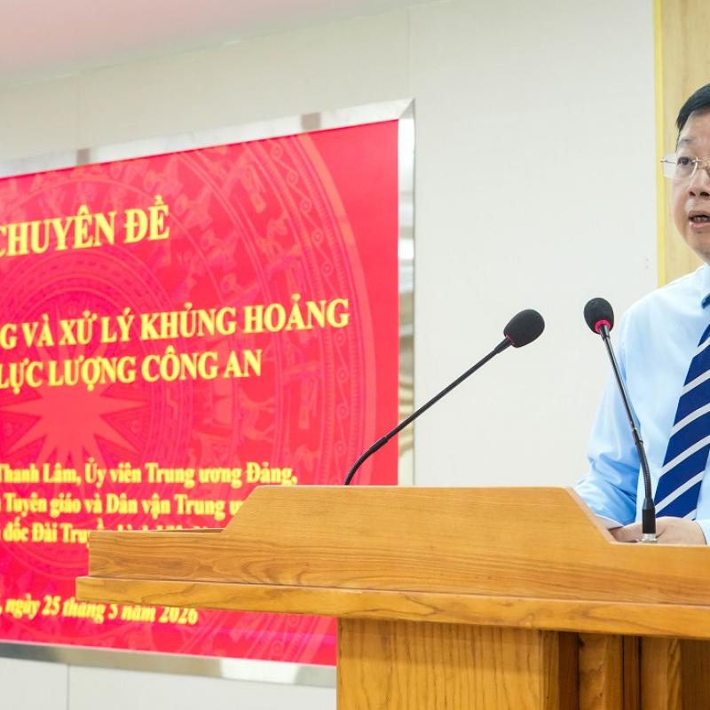 Đồng chí Nguyễn Thanh Lâm - Uỷ viên Trung ương Đảng, Tổng Giám đốc Đài Truyền hình Việt Nam truyền đạt chuyên đề tại Học viện An ninh nhân dân