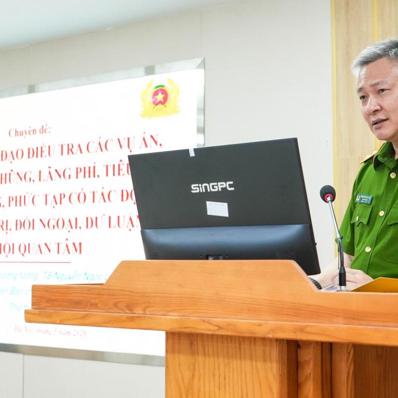 Thượng tướng Nguyễn Ngọc Lâm - Uỷ viên Trung ương Đảng, Thứ trưởng Bộ Công an giảng dạy lớp Bồi dưỡng cập nhật kiến thức mới, kiến thức nâng cao cho cục trưởng, giám đốc và tương đương năm 2026