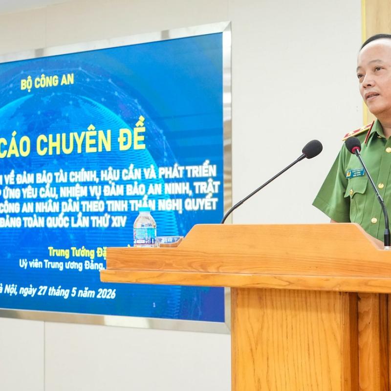 Trung tướng Đặng Hồng Đức - Uỷ viên Trung ương Đảng, Thứ trưởng Bộ Công an giảng dạy tại Học viện An ninh nhân dân