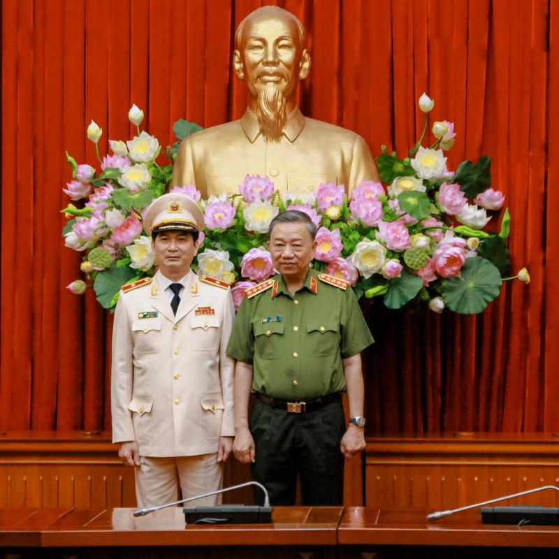 Lễ công bố quyết định của Chủ tịch nước về thăng cấp bậc hàm cho Thiếu tướng Trịnh Ngọc Quyên tại Bộ Công an
