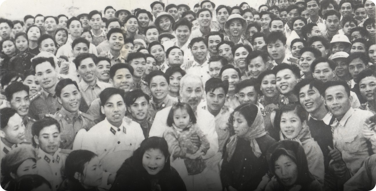 Chủ tịch Hồ Chí Minh đến thăm và nói chuyện với học viên lớp Tổng phản công II, Trường Công an Trung cấp, tháng 01/1951